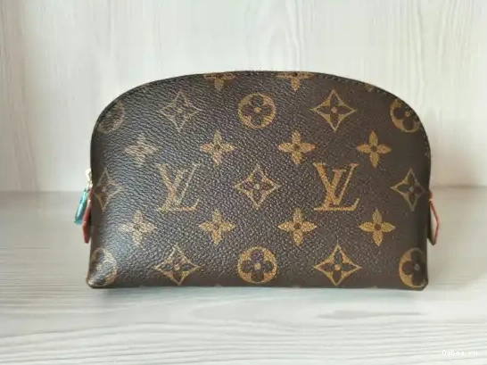 COSMETIC VUITTON LOUIS POUCH 0606